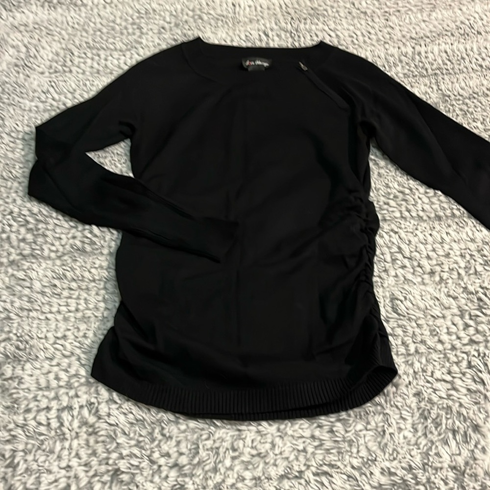 Fitted black sweater